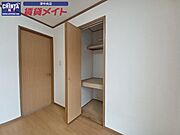 別部屋反転タイプ写真です。