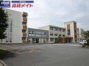 三重県立津商業高等学校 2866m