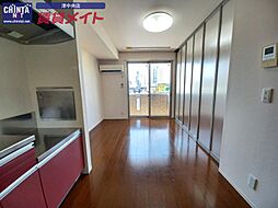 シュロス作右衛門 2階2DKのリビング/ダイニング