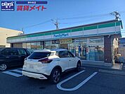 ファミリーマート津乙部店 682m