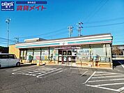セブンイレブン津市一身田中野店 760m