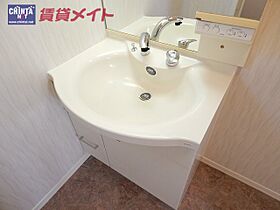 ルーフ 202 ｜ 三重県鈴鹿市野町西２丁目（賃貸アパート2LDK・2階・60.19㎡） その9