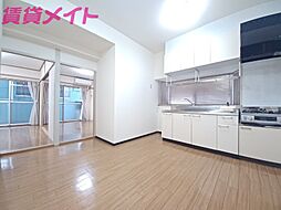 居間