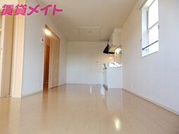 ミルキーV 2階2LDKのリビング/ダイニング