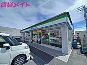 ファミリーマート鈴鹿中江島町店 118m