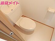 同型反転部屋写真です。