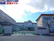 鈴鹿市立桜島小学校 1311m