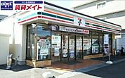 セブンイレブン鈴鹿白子駅前店 427m