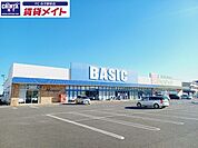 ベーシック一身田店 2697m