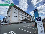 伊勢市役所 1300m