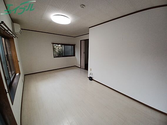 LifeSakuragiII_内装_2