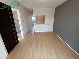 ルミエールV 1階1LDKのリビング/ダイニング