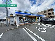 ローソン伊勢馬瀬町店 93m