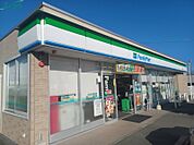 ファミリーマート津みなみ店 1000m