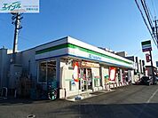 ファミリーマート津高茶屋店 33m