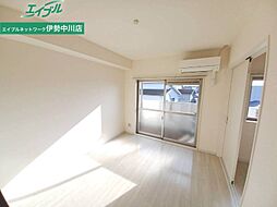 ステイシス久居 3階1LDKのリビング/ダイニング