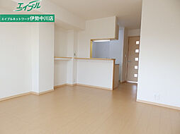 クレセント 1階ワンルームのリビング/ダイニング