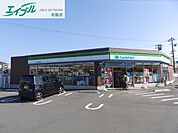 ファミリーマート 松阪駅部田店 900m