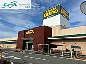 アピタ松阪三雲店 666m