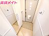 玄関：同タイプの部屋写真です