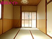 同型写真です