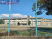松阪市立中川小学校 997m
