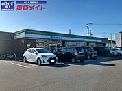 ファミリーマート久居野村町店 448m