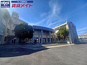 津市立南が丘中学校 685m