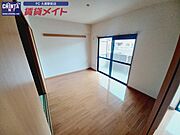 別部屋反転参考写真です