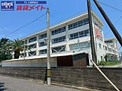 津市立西橋内中学校 642m