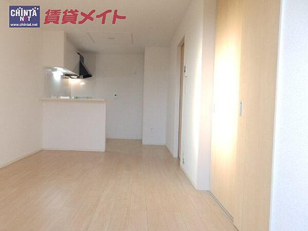 三重県多気郡明和町大字志貴(賃貸アパート2LDK・2階・57.21㎡)の写真 その3