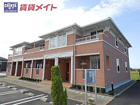 三重県松阪市中林町（賃貸アパート1LDK・2階・56.47㎡） その1