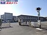 周辺：松阪市立花岡小学校 998m