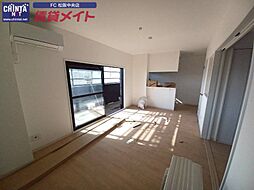 近鉄名古屋線 伊勢中川駅 徒歩3分の賃貸マンション 5階2LDKのリビング/ダイニング