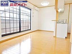 近鉄山田線 松阪駅 徒歩10分の賃貸アパート 2階1LDKのリビング/ダイニング