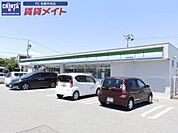 ファミリーマート松阪宝塚町店 818m