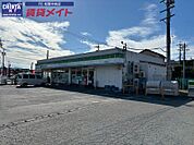 ファミリーマート松阪学園前店 795m