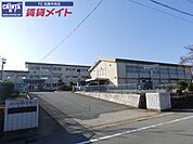 松阪市立第五小学校 714m