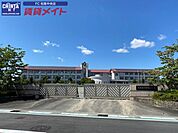 玉城町立田丸小学校 1300m