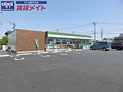 ファミリーマート松阪鎌田町店 486m