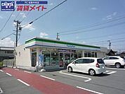 ファミリーマート松阪本居店 276m