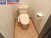 ウォシュレット付きのトイイレ(^-^)
