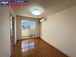 近鉄山田線 伊勢市駅 バス22分 三重交通バス大野木下車 8kmの賃貸アパート 2階2LDKのリビング/ダイニング