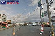 ファミリーマート近鉄宮町駅前店 144m