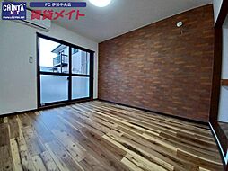 JR参宮線 五十鈴ケ丘駅 徒歩7分の賃貸アパート 1階ワンルームのリビング/ダイニング