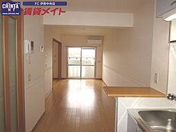 JR参宮線 宮川駅 徒歩13分の賃貸マンション 1階1LDKのリビング/ダイニング