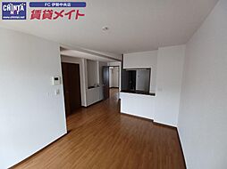 近鉄鳥羽線 五十鈴川駅 徒歩7分の賃貸アパート 1階1LDKのリビング/ダイニング