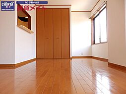 近鉄山田線 伊勢市駅 徒歩3分の賃貸マンション 2階1Kのリビング/ダイニング