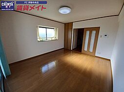 近鉄山田線 明野駅 徒歩2分の賃貸マンション 2階1Kのリビング/ダイニング