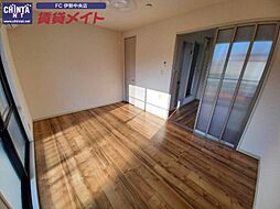 近鉄鳥羽線 五十鈴川駅 徒歩5分の賃貸アパート 1階1Kのリビング/ダイニング